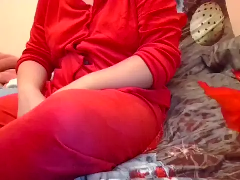 RealLittleRedRidingHood's Stripchat show and profile