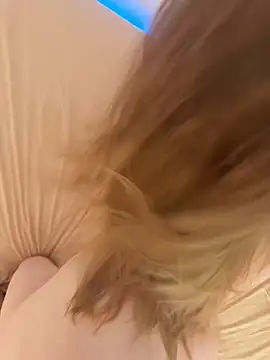CaseyCumFace live sex cam