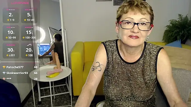 SexyGrandma_'s web cam