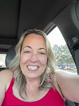 Cherry-red-xo's web cam