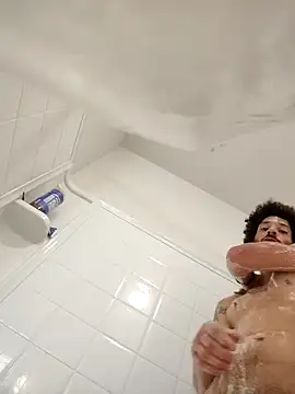 Clearlytothepoint420 live sex cam