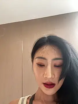 so-linger live sex cam