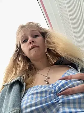 Julie_Cutie live sex cam