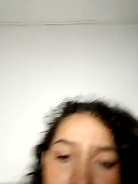Ana_curlie's web cam