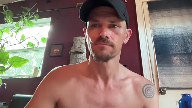 StrokeMeBud live sex cam