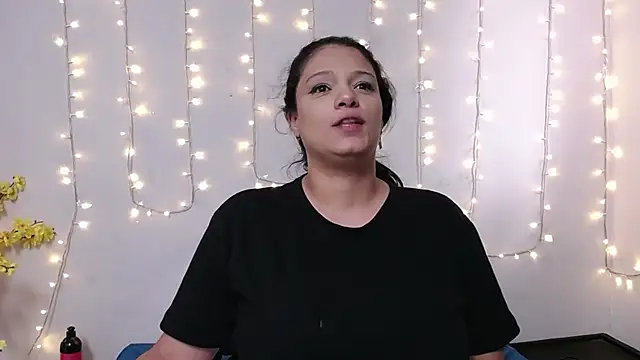 Nicol_Love0's web cam