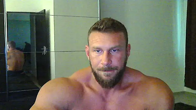 muscularkevin live sex cam