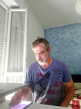 Marcolino183 live sex cam