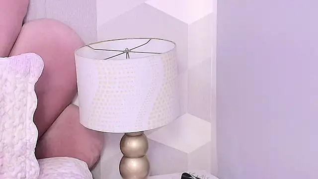 KylieMonnett live sex cam