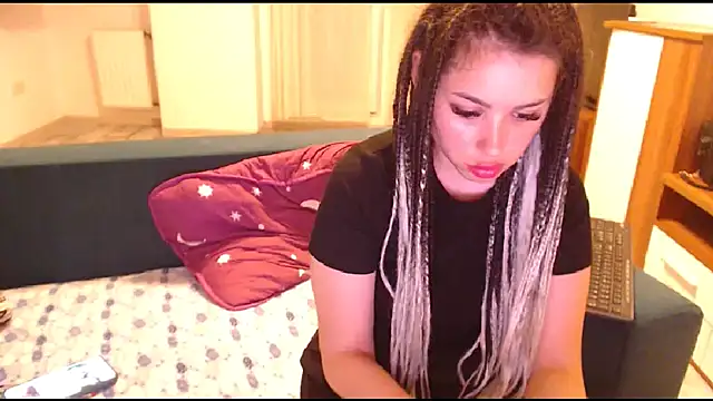 LovelyJulliette's Stripchat show and profile