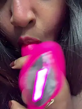 Ayesha_mahi live sex cam