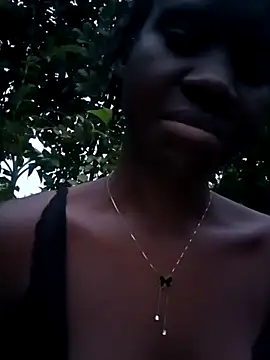 Black_juicy24 live sex cam