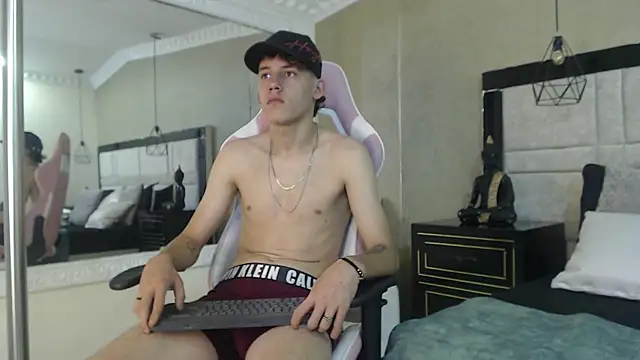 MikeBeneflek live sex cam
