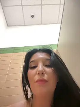 Tisha_Busty live sex cam