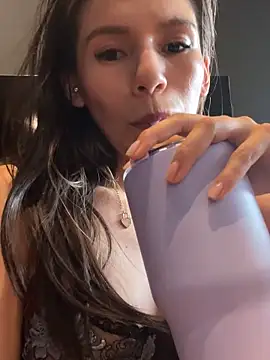LalieFR live sex cam
