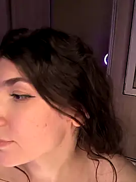 ScarletBloom_'s web cam
