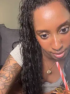 Your_Paris live sex cam