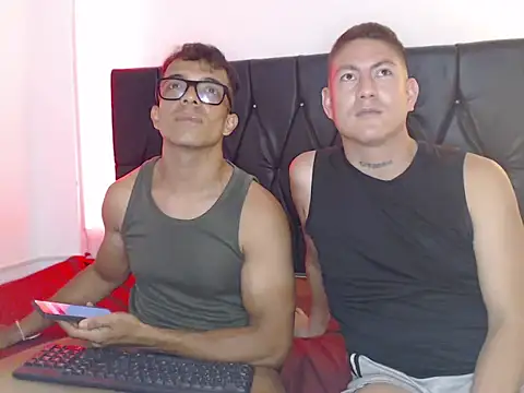 hot_andrewandleo's web cam