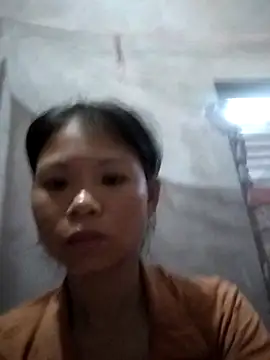 LinhNa999 live sex cam