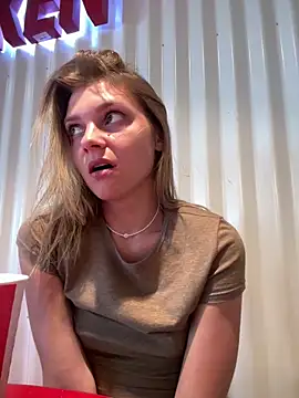 ValenciaShock live sex cam