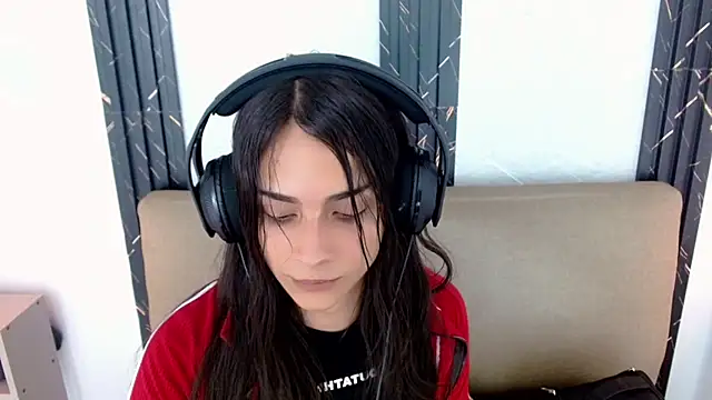 Dollbehavior_'s Stripchat show and profile