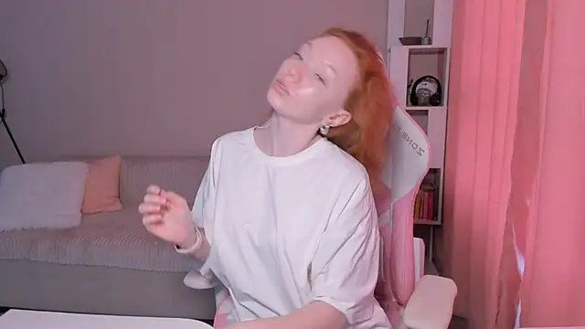 foxyMistrees's Stripchat show and profile
