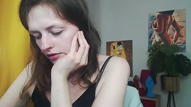 juicyNadine's Stripchat show and profile