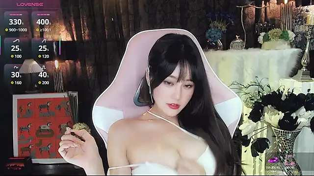 Alice-777 live sex cam