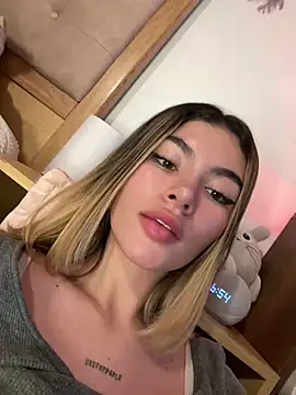 Your_Honeey live sex cam