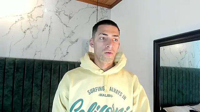 DrakeNeumann live sex cam
