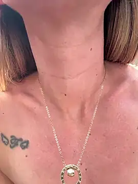 lola_tentatiion live sex cam