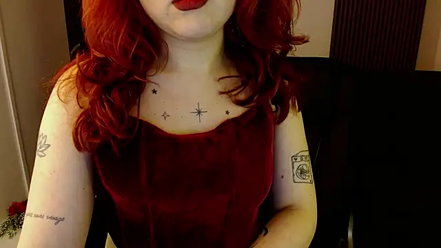 crimson_tati_'s web cam