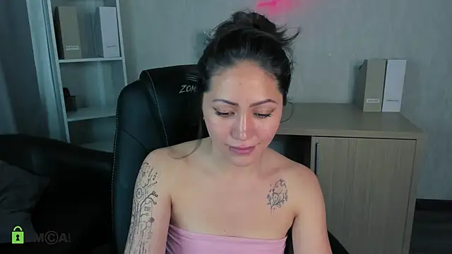 Bellalovesss's web cam