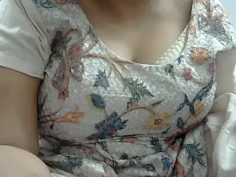 hottynikky's web cam
