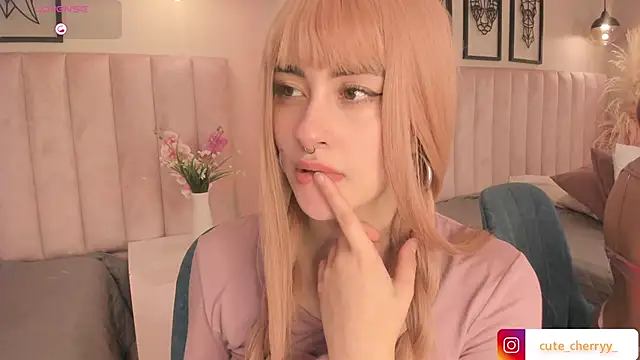 cute__cherry_'s Stripchat show and profile
