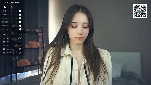 CateCast live sex cam