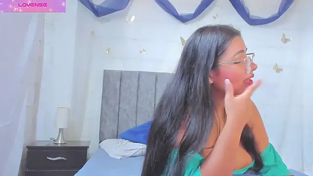 Natalystevens live sex cam