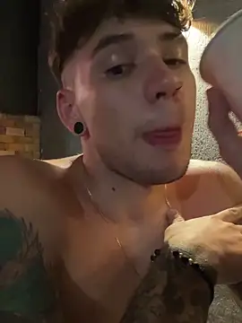 MATTEOSANTINO21 live sex cam