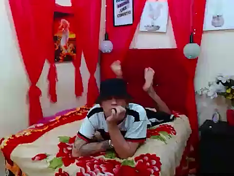 luccasbigcock live sex cam