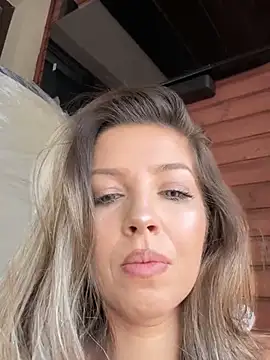 S0nyaD live sex cam