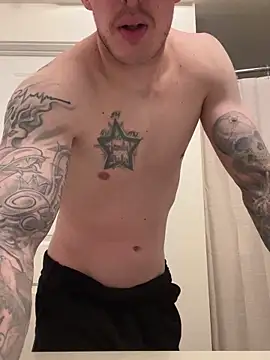 Bradddd73 live sex cam