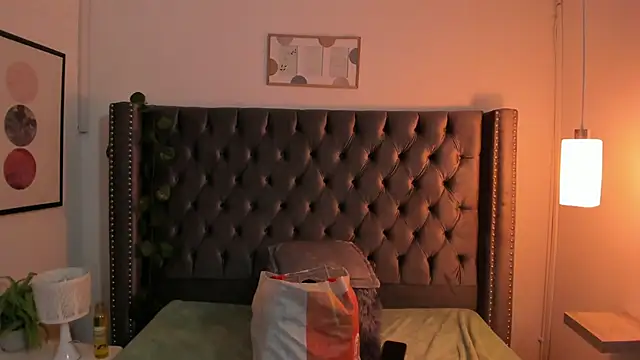 Kim_Blane's Stripchat show and profile