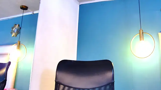 Miss_ary's Stripchat show and profile