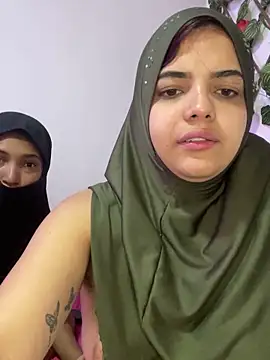 Arab_rainbow_girls live sex cam