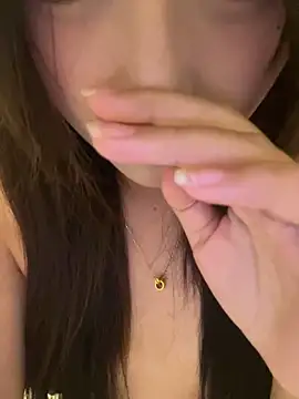kkkiii889 live sex cam