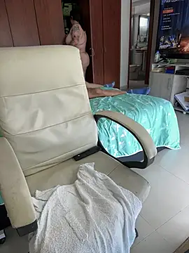 horny_roomiess live sex cam