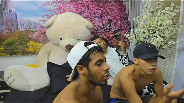 Bvlgar_Guys live sex cam