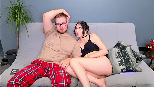 Ksenny's Stripchat show and profile
