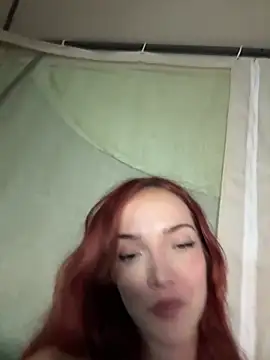 Daddyslut2_0 live sex cam