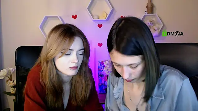 liana_kisses live sex cam